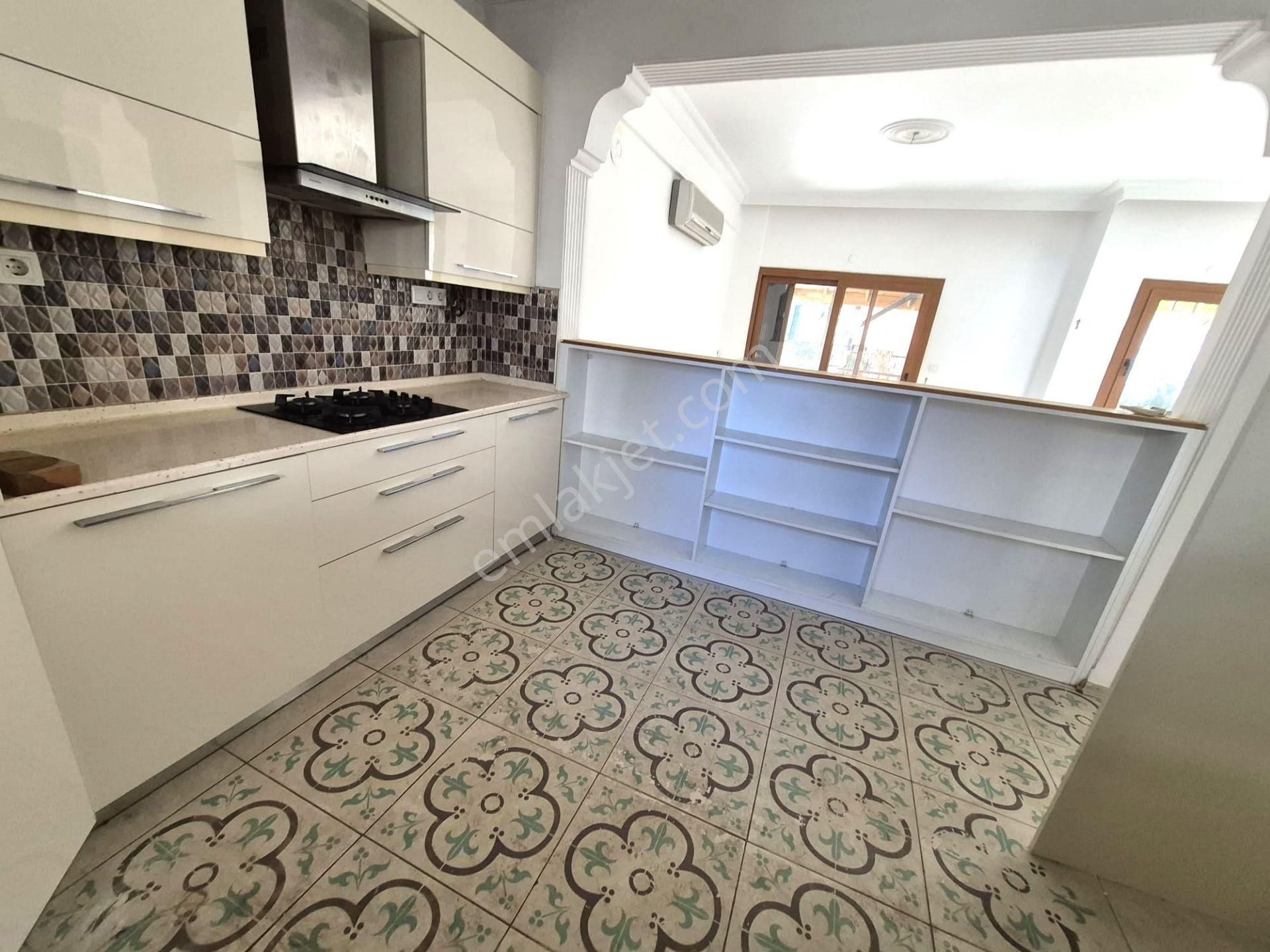 Goldhouse Dan Satılık Yeni Mahalle De Site İçinde Havuzlu 3+1 Villa - Görsel 13