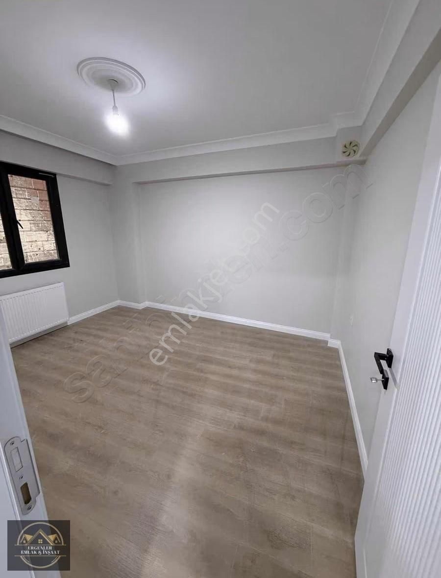 Ergenler Emlak'dan Bağcılar Bağlar Mahallesinde 2+1 Daire - Görsel 8