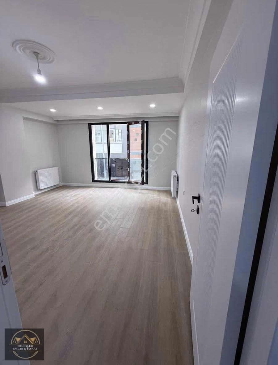 Ergenler Emlak'dan Bağcılar Bağlar Mahallesinde 2+1 Daire - Görsel 10