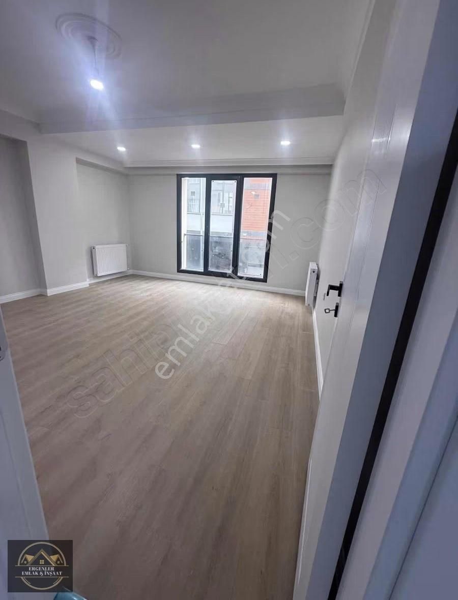 Ergenler Emlak'dan Bağcılar Bağlar Mahallesinde 2+1 Daire - Görsel 6