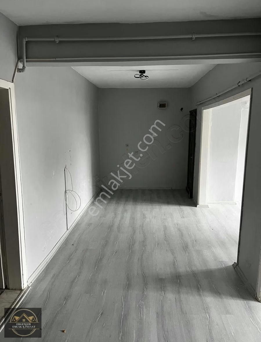 Esenler Kemer'de Kiralık 2+1 Daire (85m², Balkonlu, Merkezi) - Görsel 5