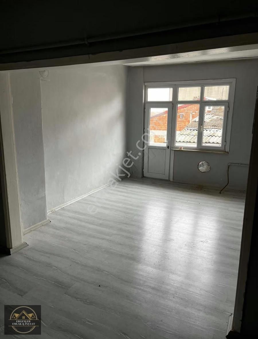 Esenler Kemer'de Kiralık 2+1 Daire (85m², Balkonlu, Merkezi) - Görsel 9
