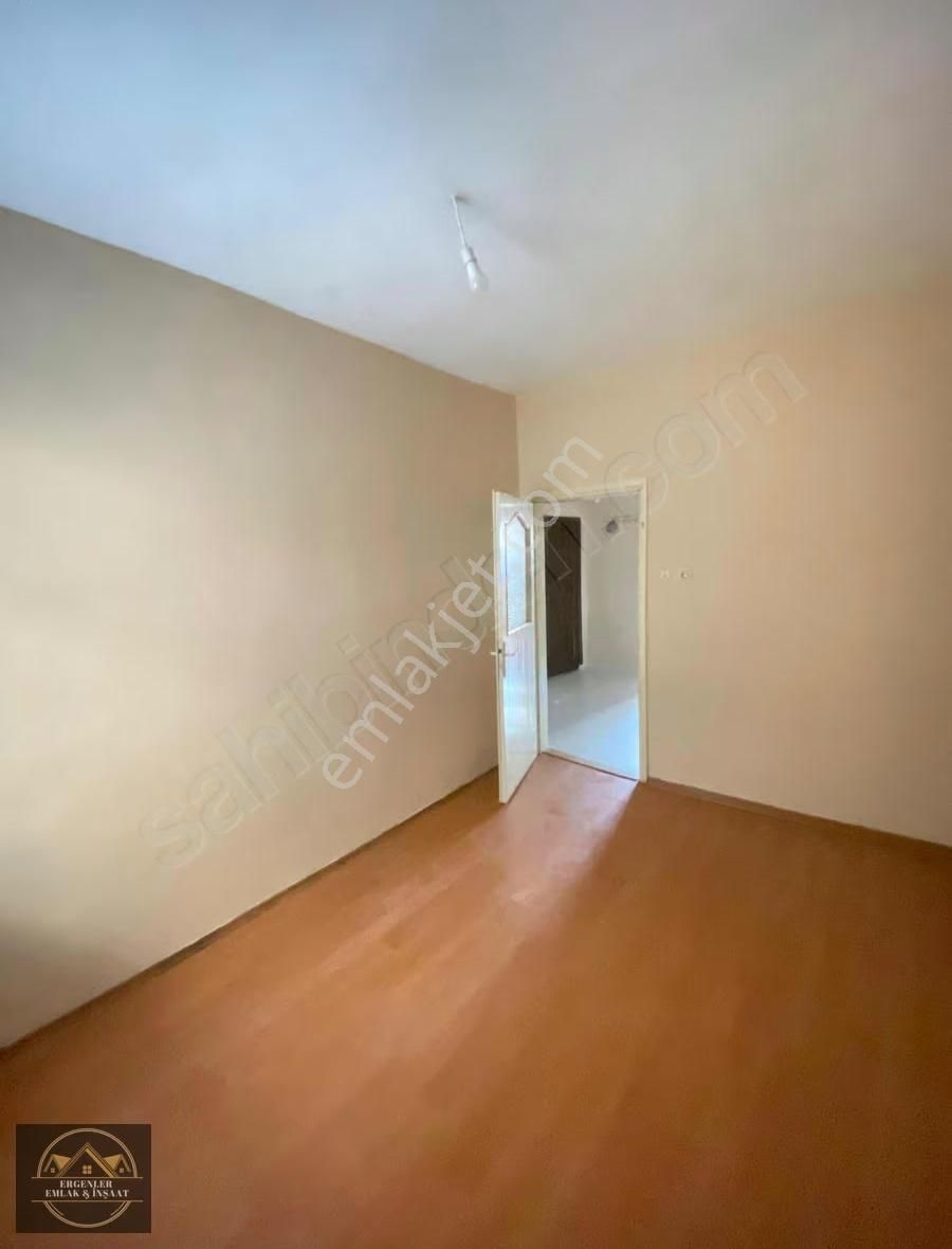 Esenler Kemer'de Kiralık 1+1 Daire - 65m² - Bahçe Kullanımlı - Görsel 2