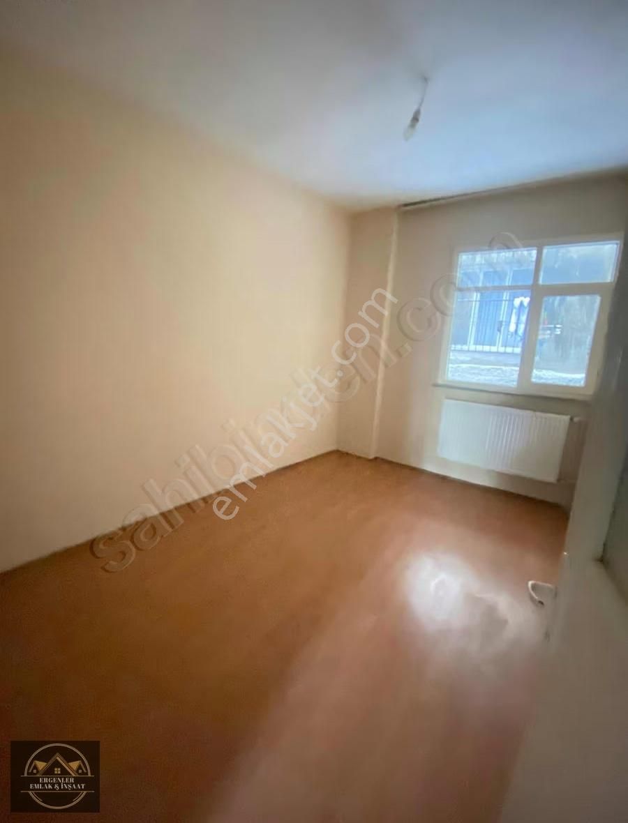 Esenler Kemer'de Kiralık 1+1 Daire - 65m² - Bahçe Kullanımlı - Görsel 3