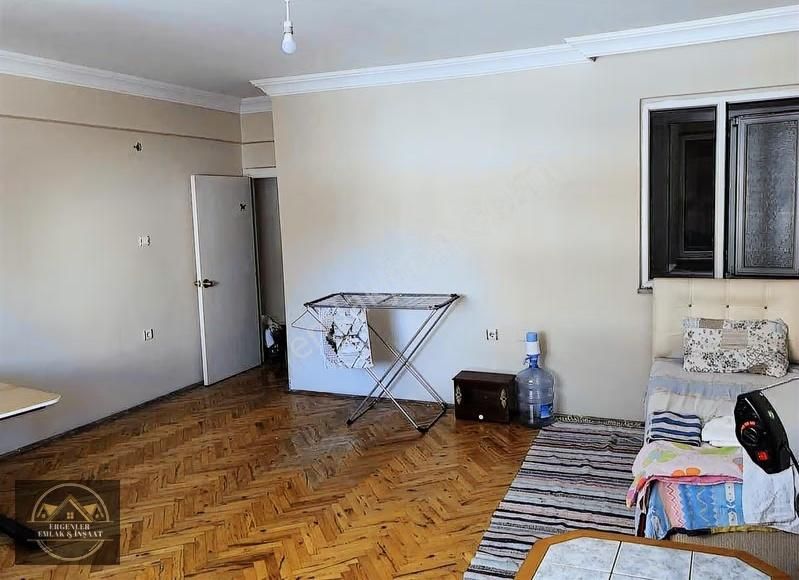 Bağcılar'da Kiralık 2+1 Eşyalı Daire - Metro Yakını - Görsel 3