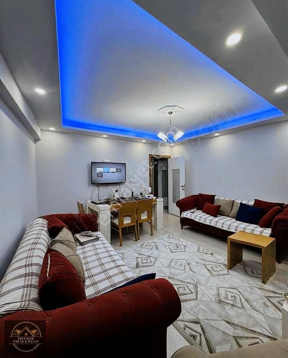 Ergenler'den İskanlı Yeni Bina Merkezi Konum'da Acil Satılık !!