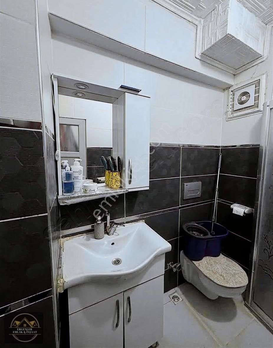 Ergenler'den İskanlı Yeni Bina Merkezi Konum'da Acil Satılık !! - Görsel 5