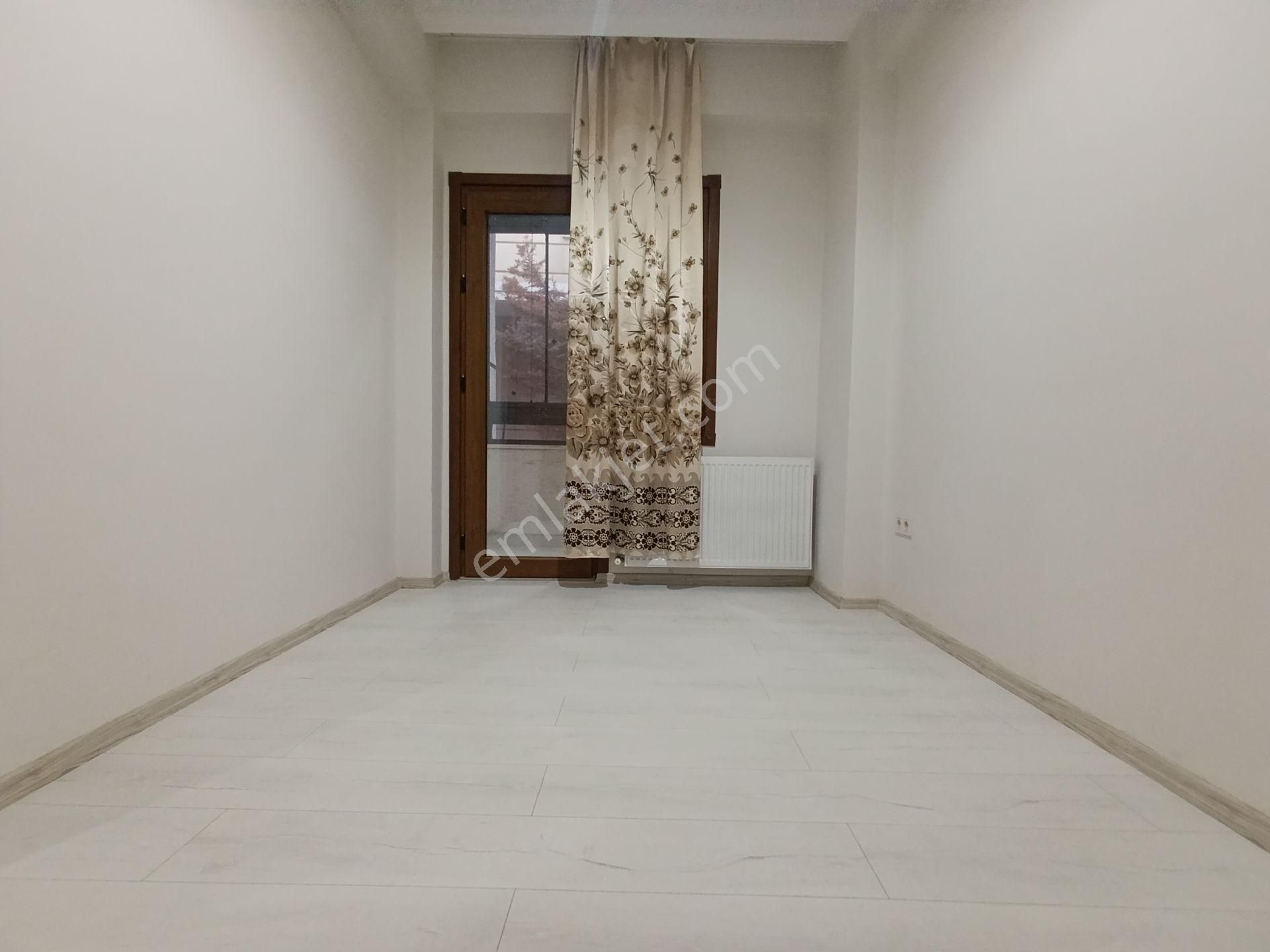 Pendik Güzelyalı Merkezi Asansörlü Lüx Sıfır Yüksek Giriş Balkonlu Kiralık 3+1 110m2 Daire - Görsel 14