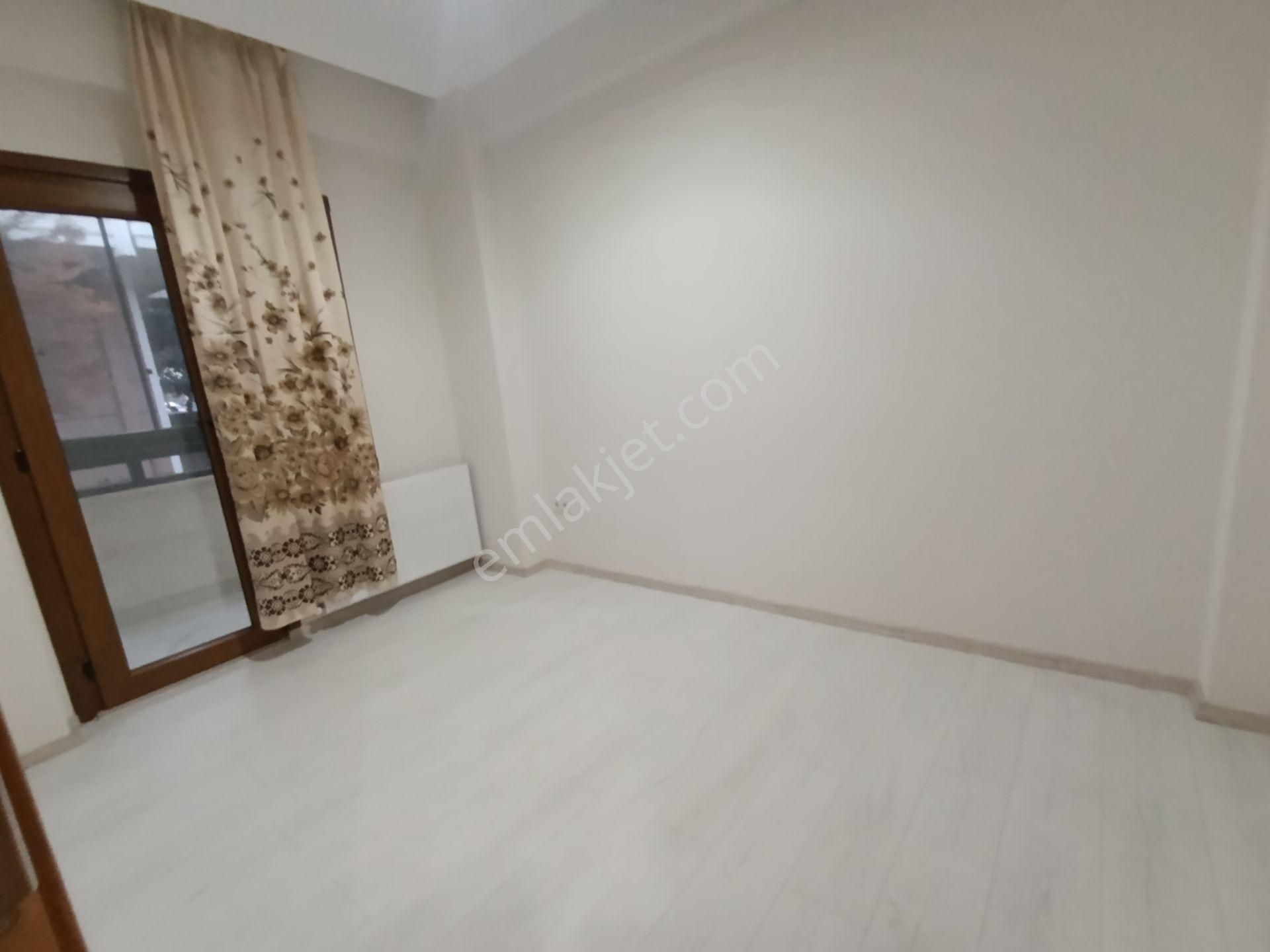 Pendik Güzelyalı Merkezi Asansörlü Lüx Sıfır Yüksek Giriş Balkonlu Kiralık 3+1 110m2 Daire - Görsel 11