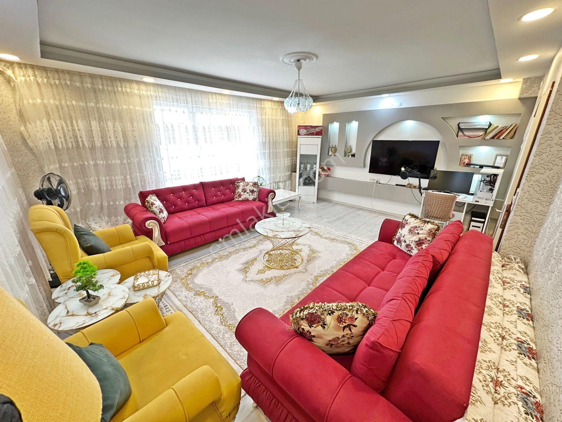 Keçiören'de Full Yapılı Krediye Uygun Çok Acil Satılık Geniş 3+1