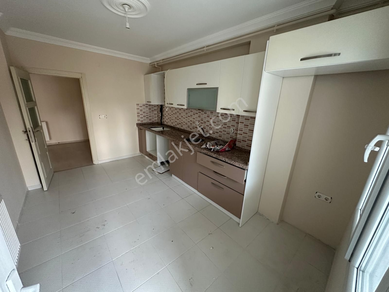 Trabzon Üniversite Mahallesinde Kiralık 3+1 Daire - Görsel 4