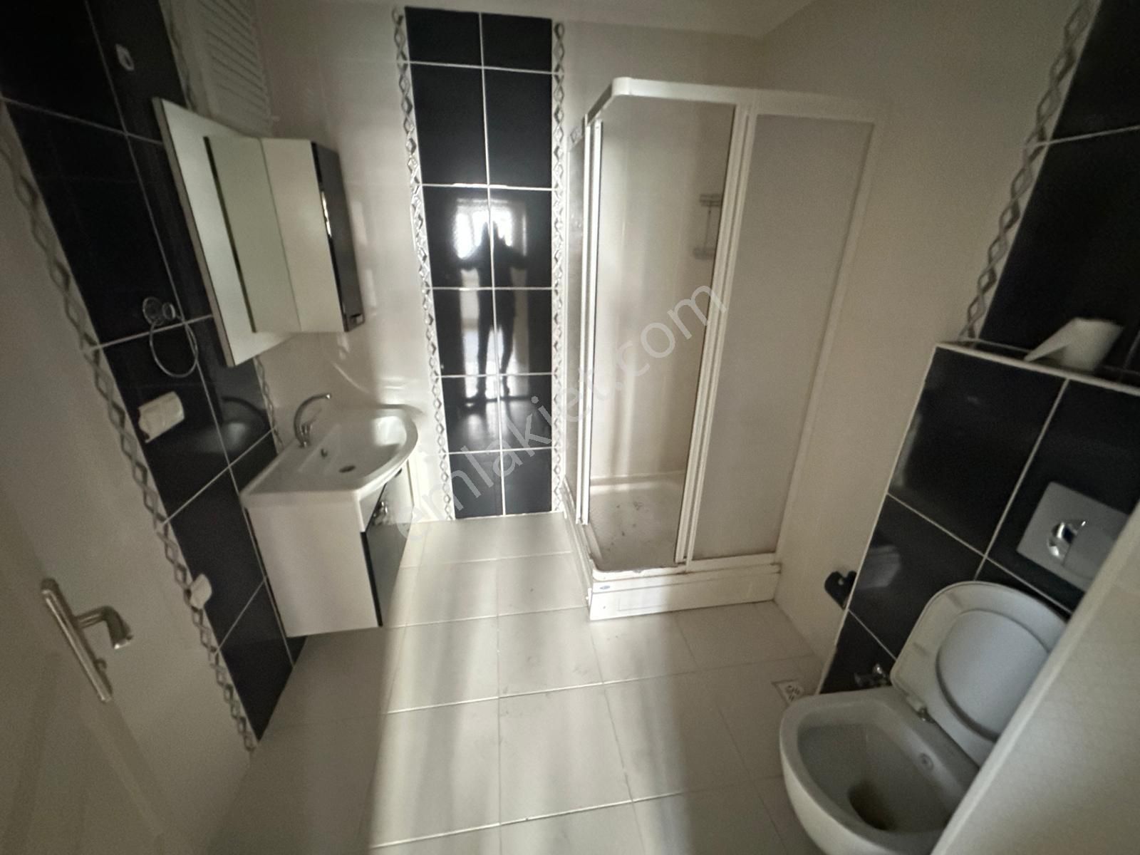 Trabzon Üniversite Mahallesinde Kiralık 3+1 Daire - Görsel 16