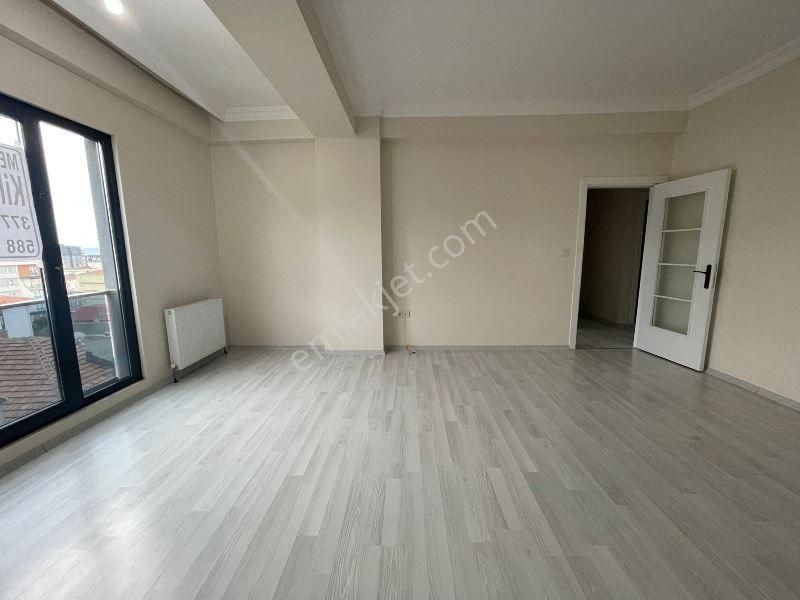 Mertcan Dan Adnan Kahveci Metroya Yürüme Balkonlu 3+1 Fırsat Kiralık - Görsel 4