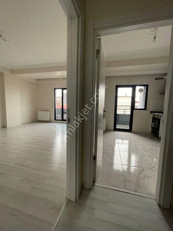 Mertcan Dan Adnan Kahveci Metroya Yürüme Balkonlu 3+1 Fırsat Kiralık - Görsel 31