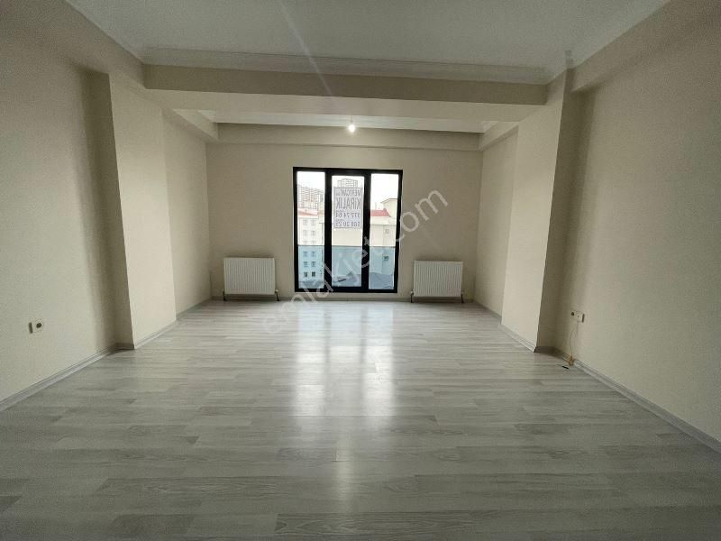 Mertcan Dan Adnan Kahveci Metroya Yürüme Balkonlu 3+1 Fırsat Kiralık - Görsel 2