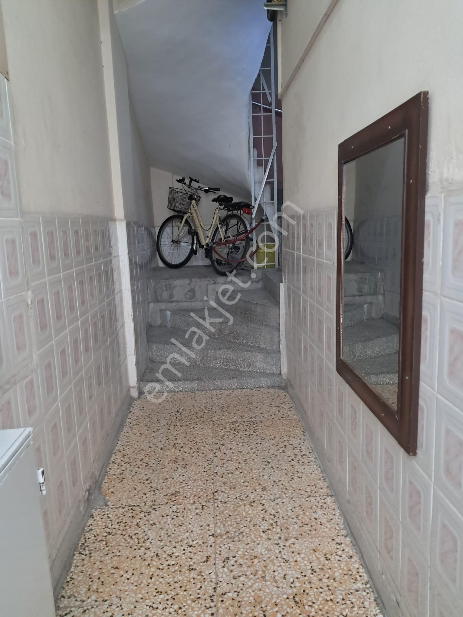 Kiralık İzmir Karşıyaka Alaybey İzbana 100 Metre Mesafede 2+1 Daire - Görsel 14