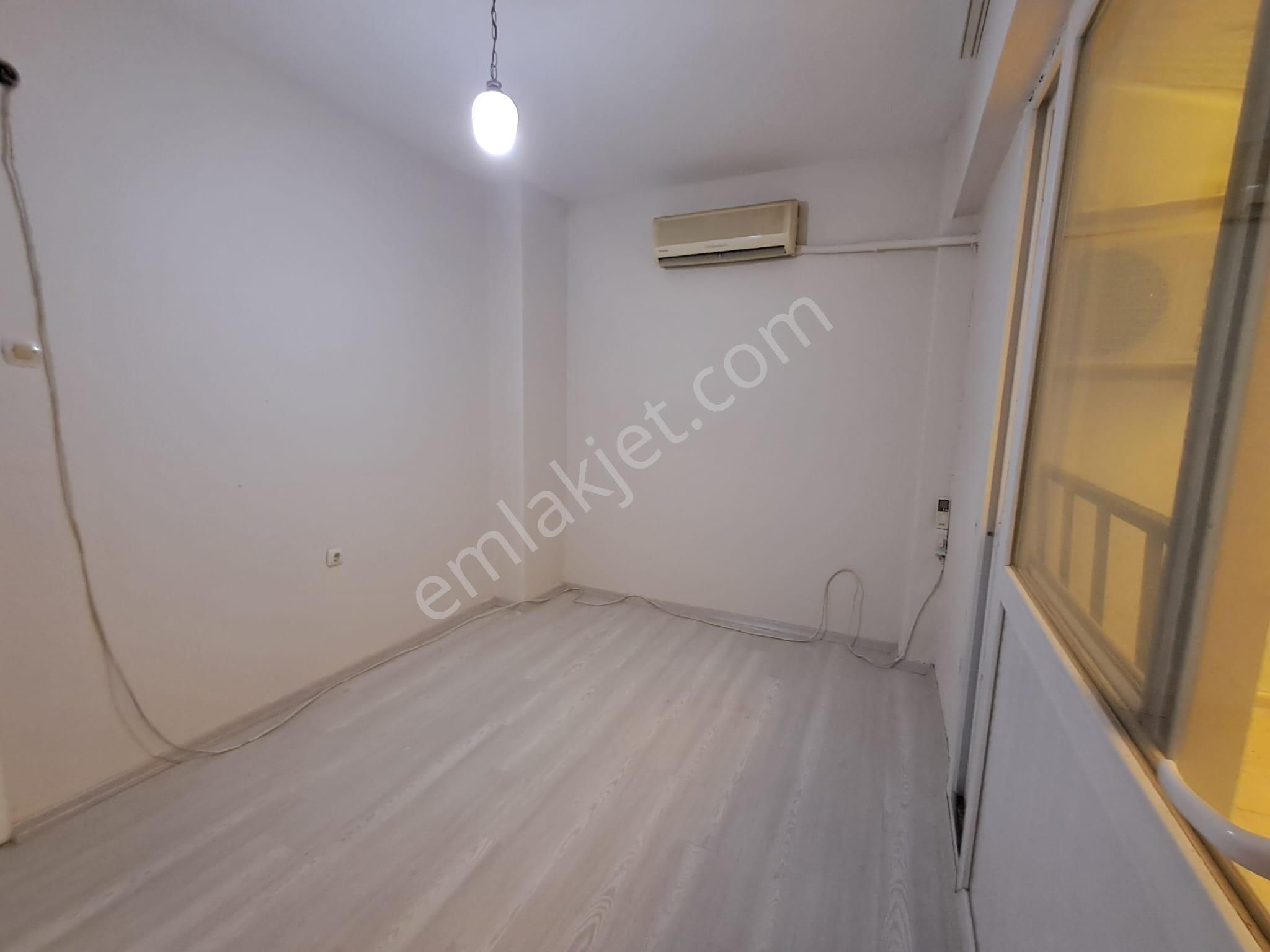 Kiralık İzmir Karşıyaka Alaybey İzbana 100 Metre Mesafede 2+1 Daire - Görsel 3