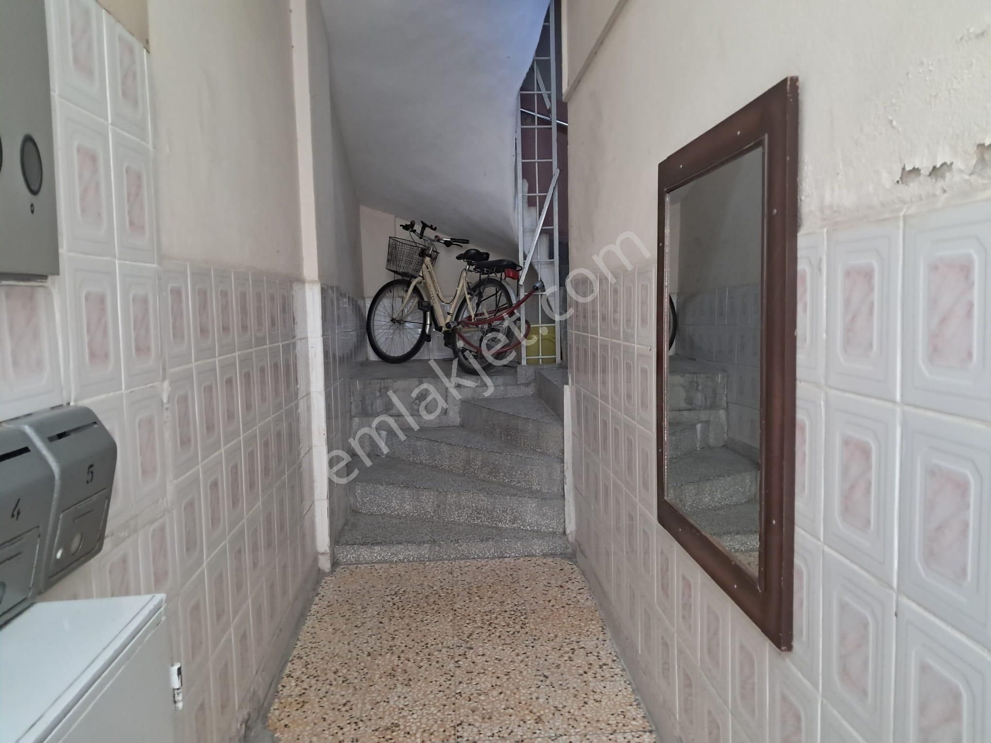 Kiralık İzmir Karşıyaka Alaybey İzbana 100 Metre Mesafede 2+1 Daire - Görsel 16