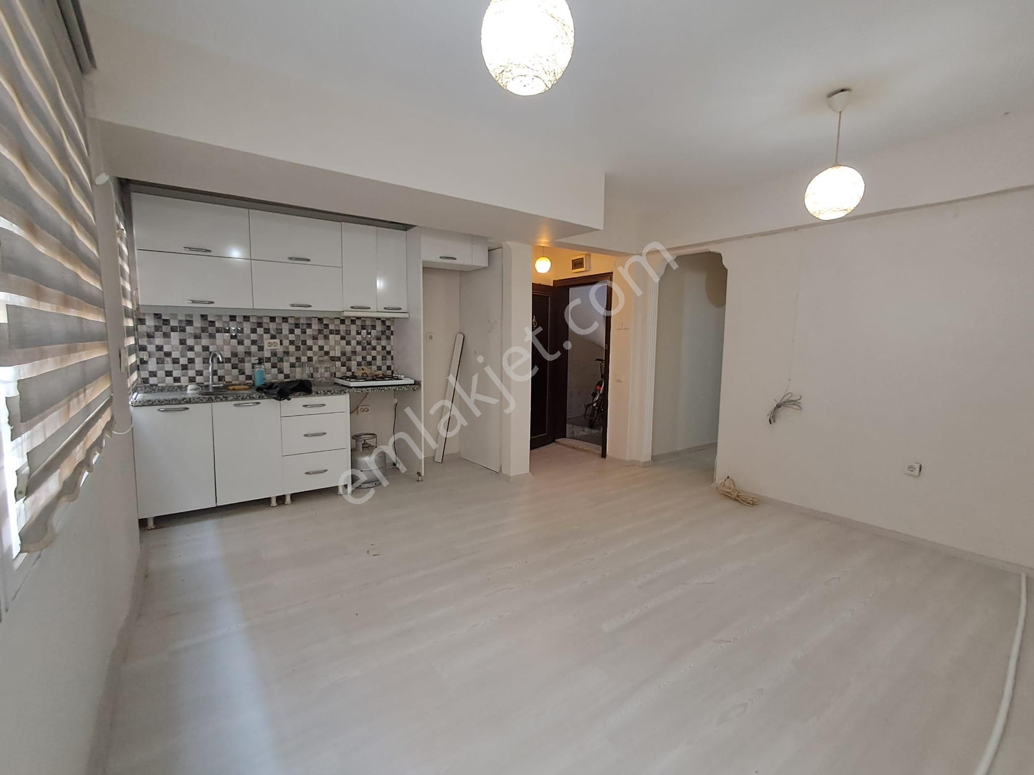 Kiralık İzmir Karşıyaka Alaybey İzbana 100 Metre Mesafede 2+1 Daire - Görsel 11