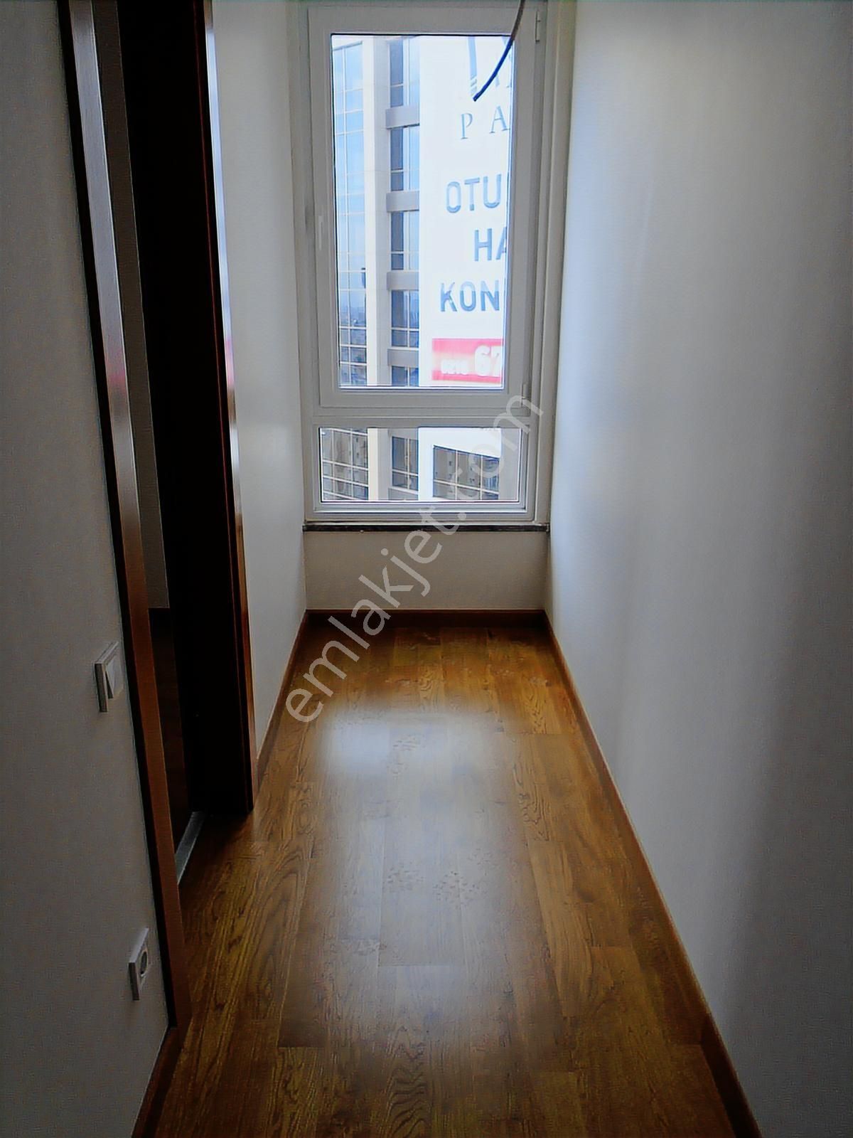 Metroya Yakın Aile Sitesinde Deniz Manzaralı Havuzlu İskanlı - Görsel 19