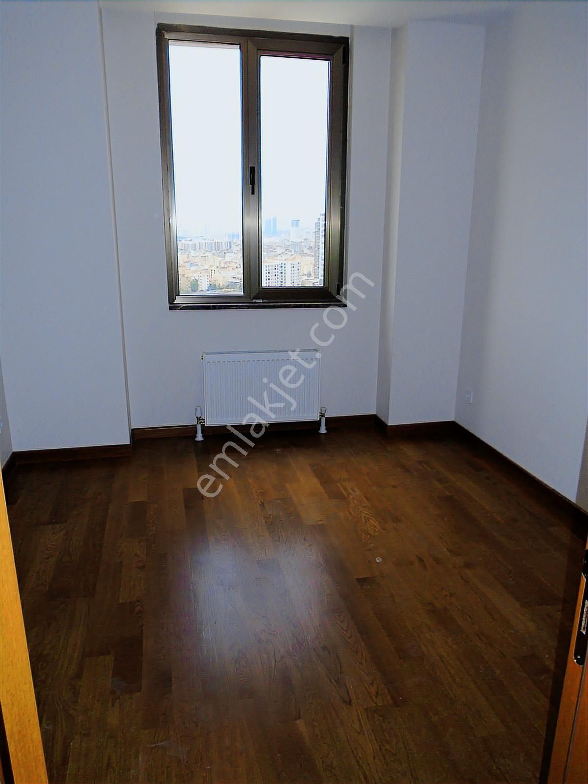 Metroya Yakın Aile Sitesinde Deniz Manzaralı Havuzlu İskanlı - Görsel 18