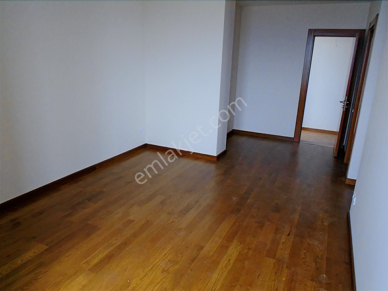 Metroya Yakın Aile Sitesinde Deniz Manzaralı Havuzlu İskanlı - Görsel 32