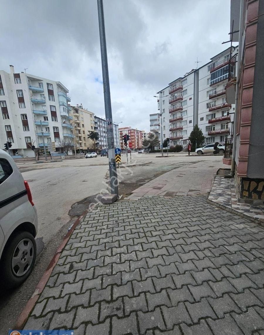 Emlaknomi'den Üçgöz'da 2+1 Ara Kat Kıralık Daıre > İlan No: 95360 - Görsel 19