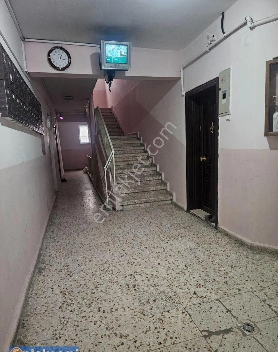 Emlaknomi'den Üçgöz'da 2+1 Ara Kat Kıralık Daıre > İlan No: 95360 - Görsel 13