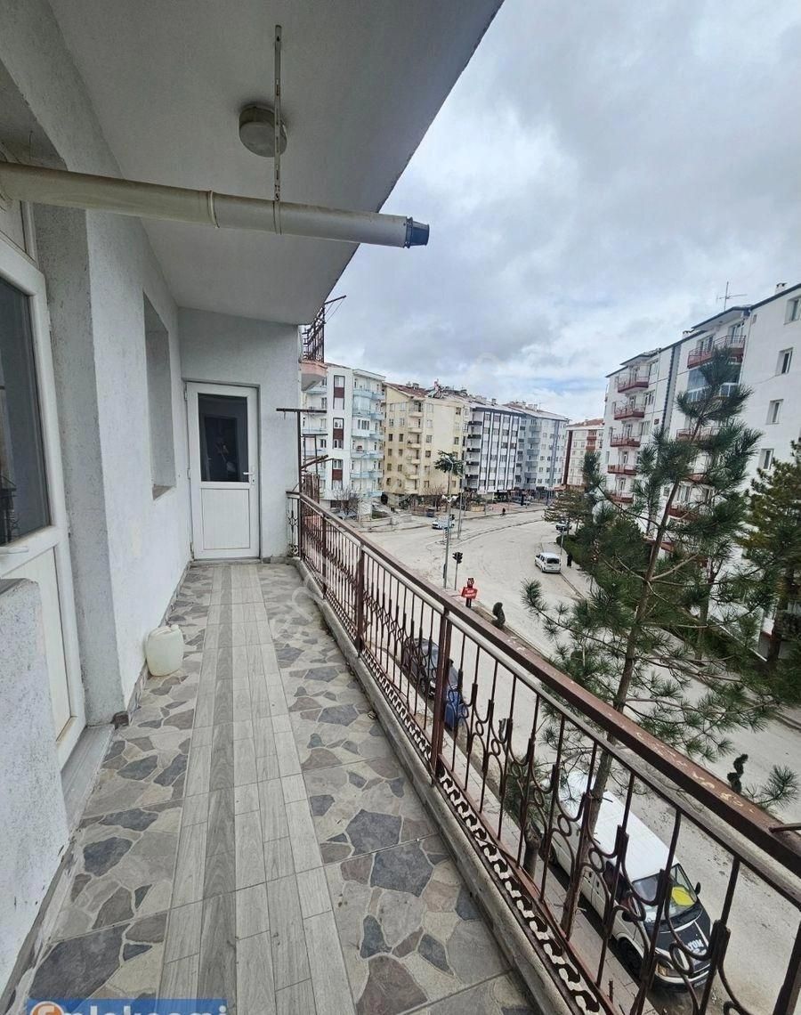Emlaknomi'den Üçgöz'da 2+1 Ara Kat Kıralık Daıre > İlan No: 95360 - Görsel 11