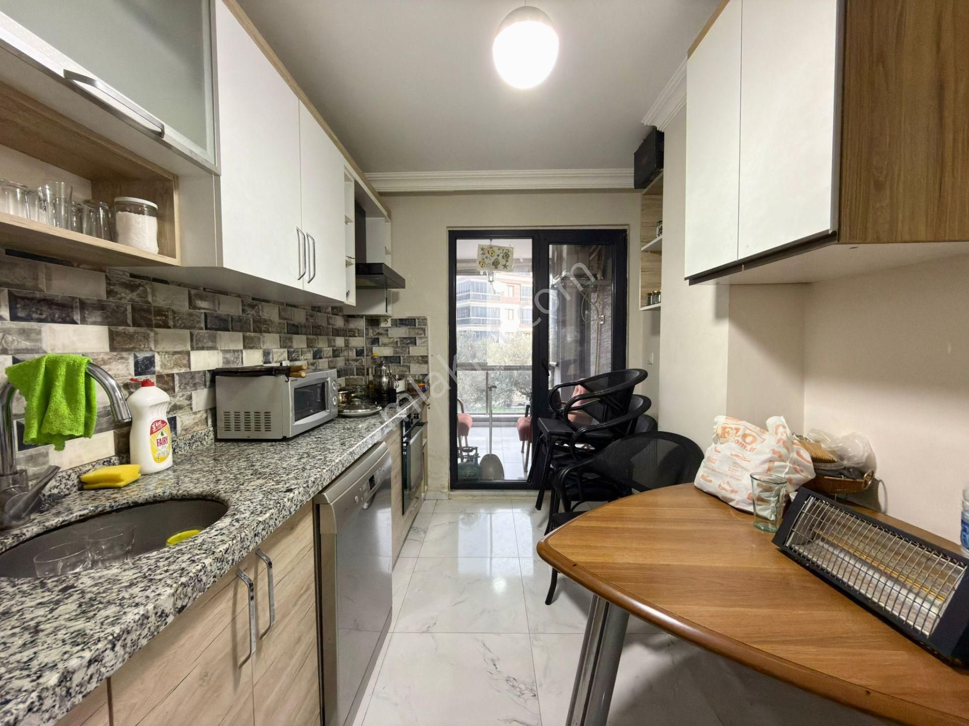 Sadece Yükselde Kazdağları Manzaralı Kapalı Garajlı Köşe 2+1 - Görsel 3