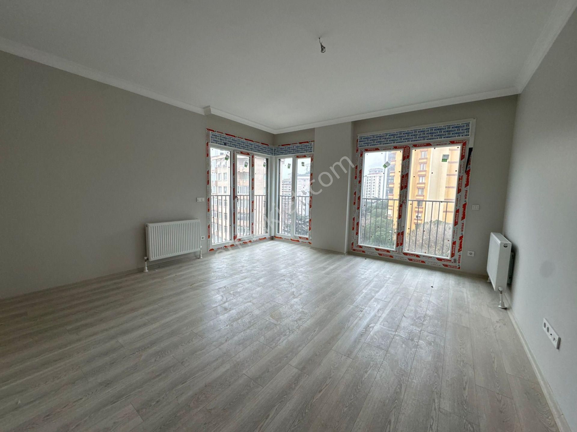 Kadıköy Bostancıda Satılık 2+1 | Yeni Bina Ana Cadde Üzeri - Görsel 2