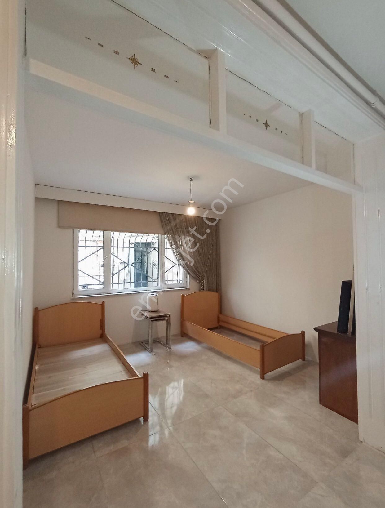 Sahibinden Kemerçeşmede Tadilatlı 4 Katlı Müstakil Bina - Görsel 8