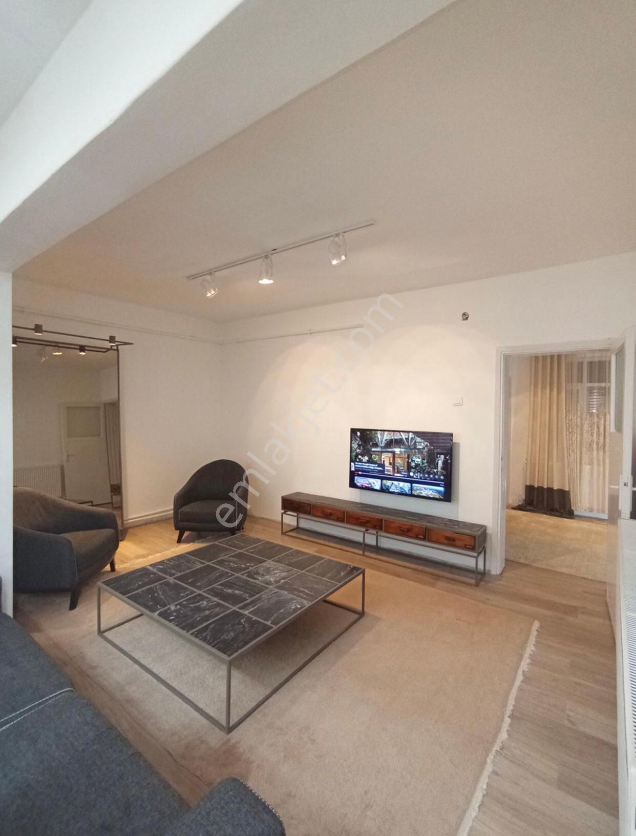 Sahibinden Kemerçeşmede Tadilatlı 4 Katlı Müstakil Bina - Görsel 3