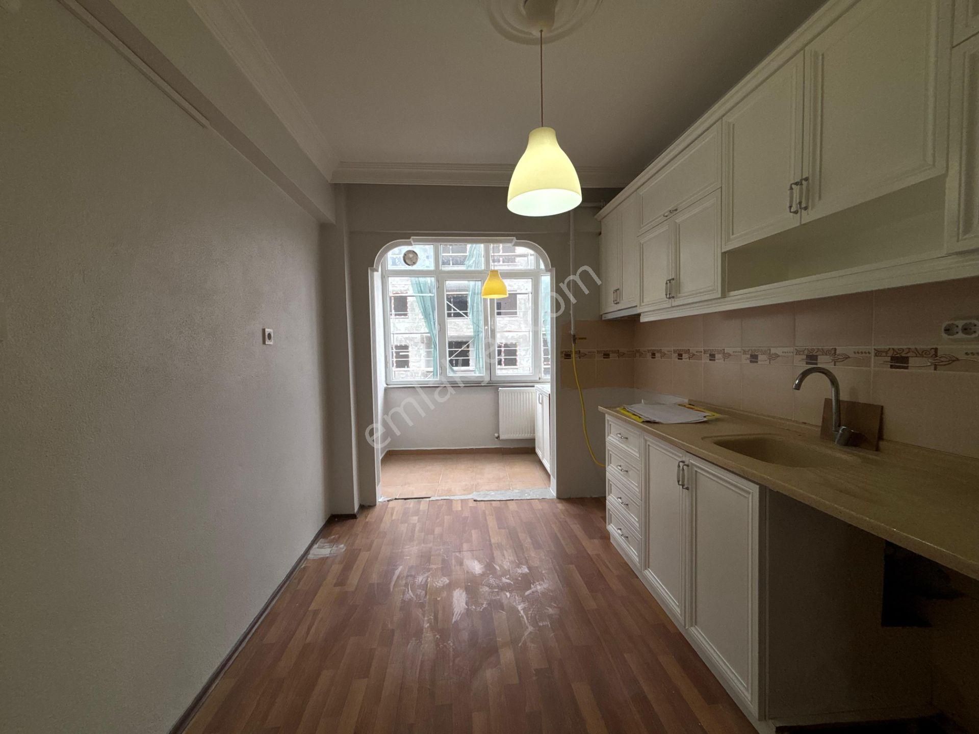 Belediye'nin Dibin'de 2+1 3 Balkon Kombili Fırsat Satılık Daire - Görsel 3