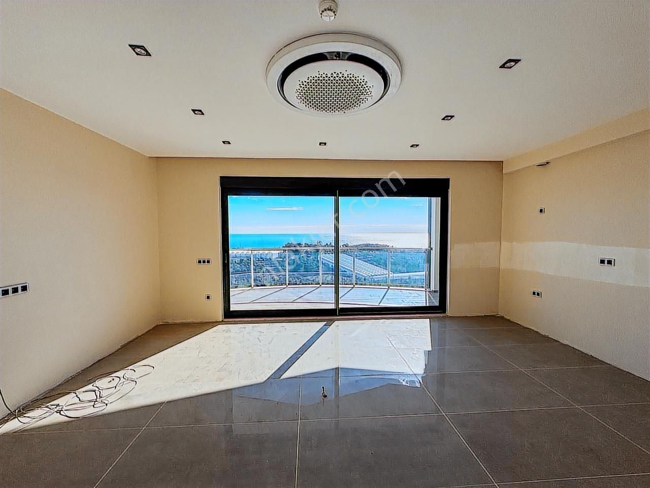 İncekum Esentepede Ufka Bakan Eşsiz Manzaralı 9+4 Malikane - Görsel 34