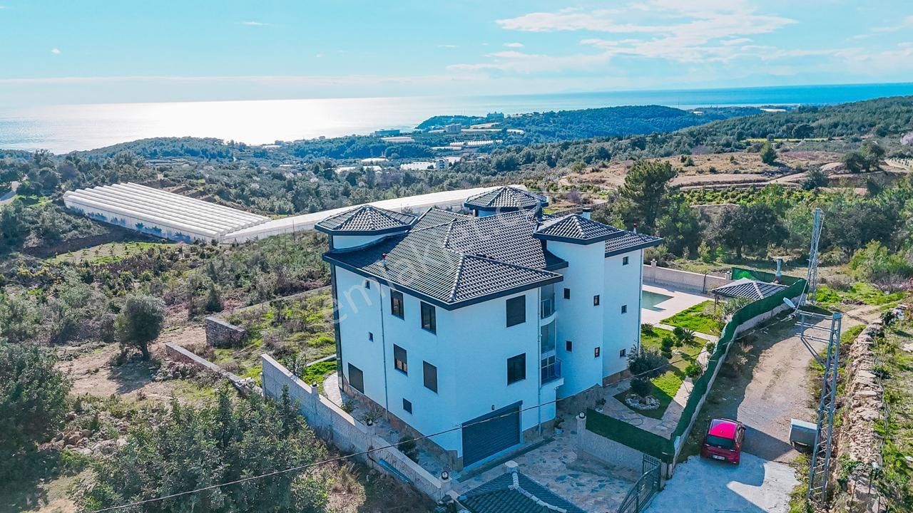 İncekum Esentepede Ufka Bakan Eşsiz Manzaralı 9+4 Malikane - Görsel 35