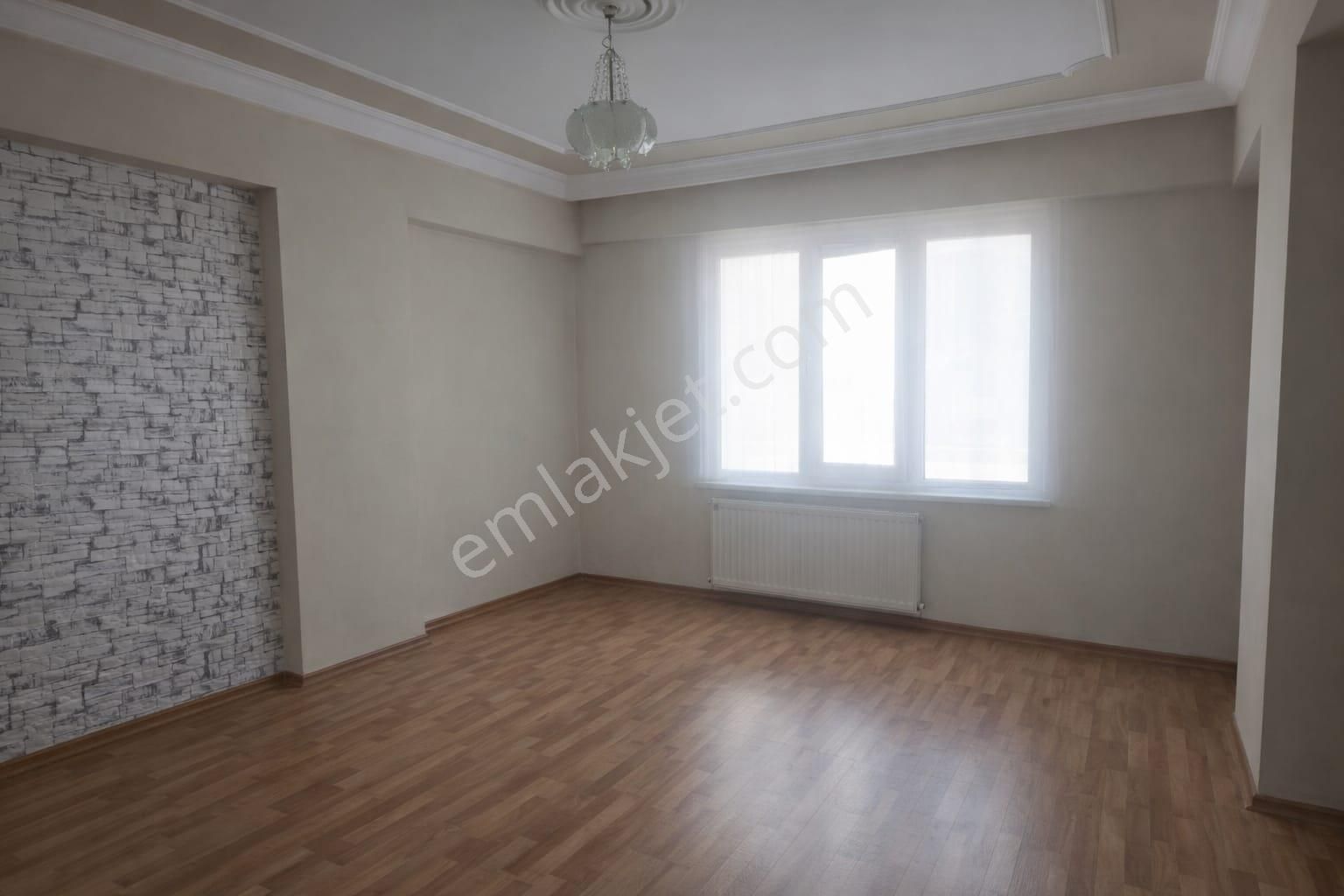 Reşadiye Mah.şinasi Kurşun Cad.yakını 3+1 Satılık Daire - Görsel 8