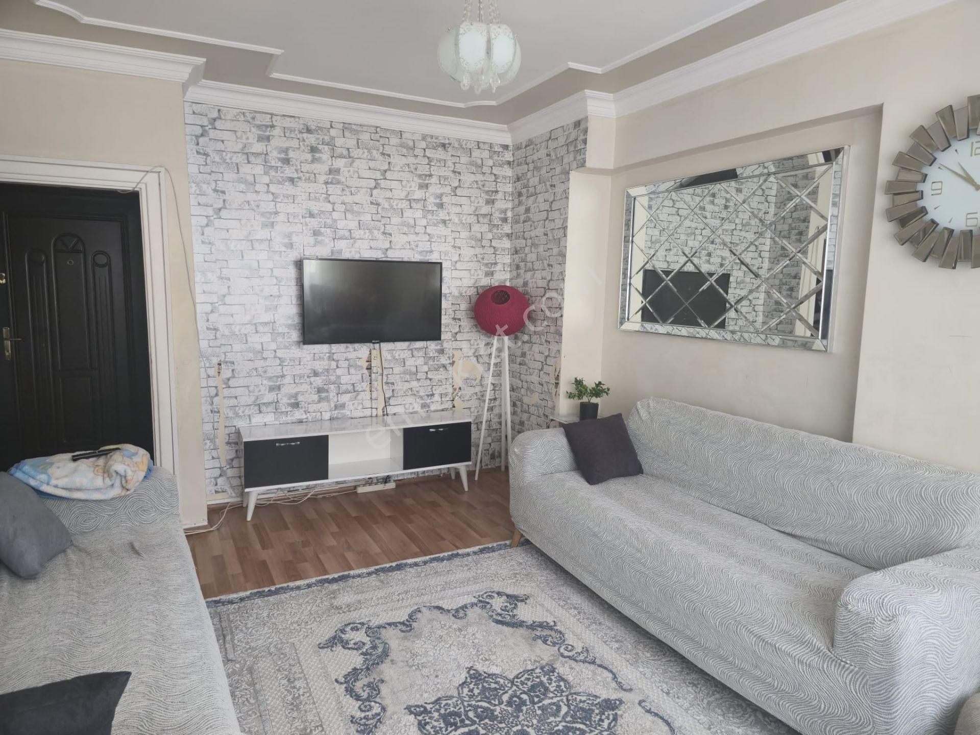 Reşadiye Mah.şinasi Kurşun Cad.yakını 3+1 Satılık Daire - Görsel 5