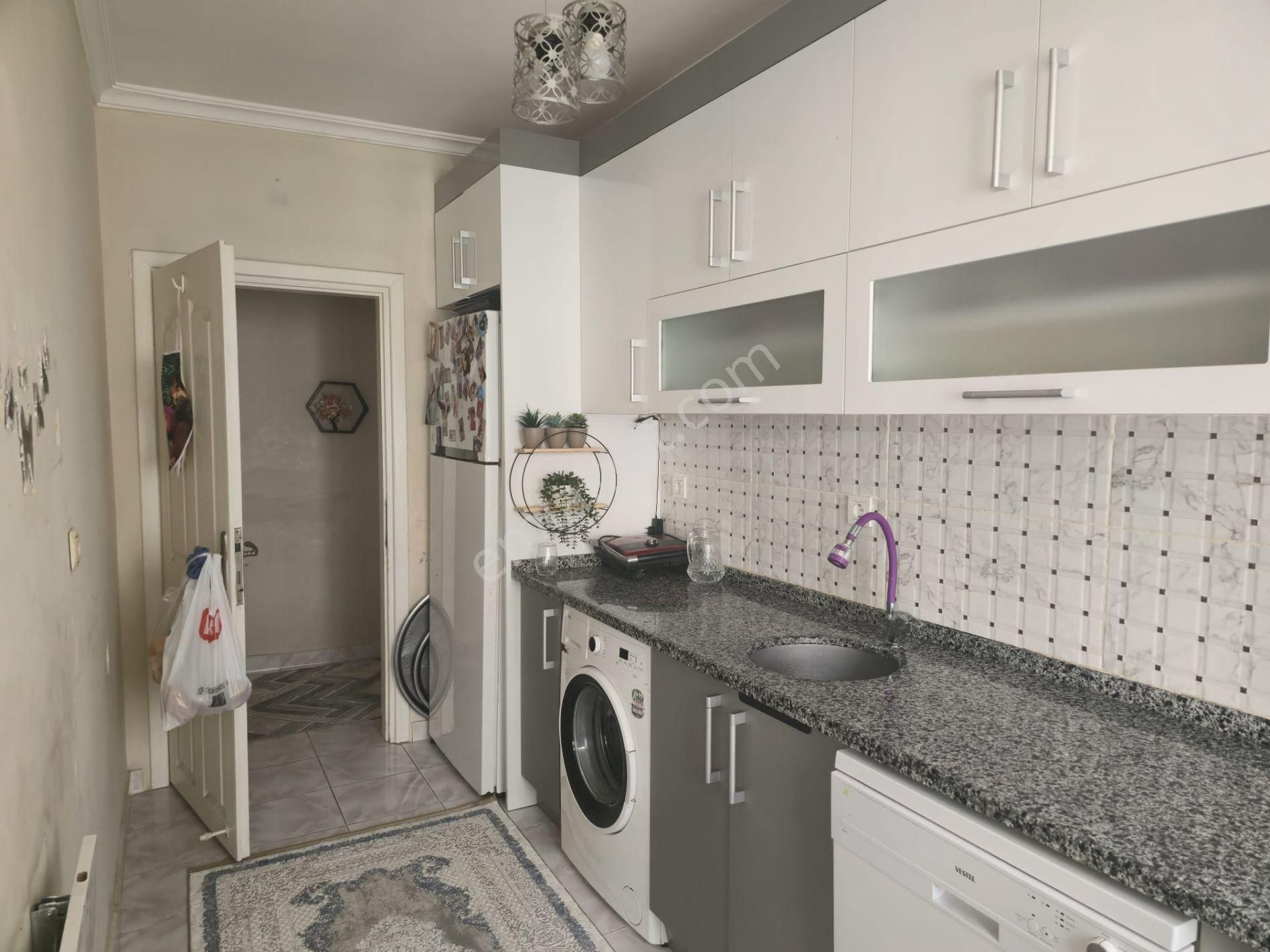 Reşadiye Mah.şinasi Kurşun Cad.yakını 3+1 Satılık Daire - Görsel 2