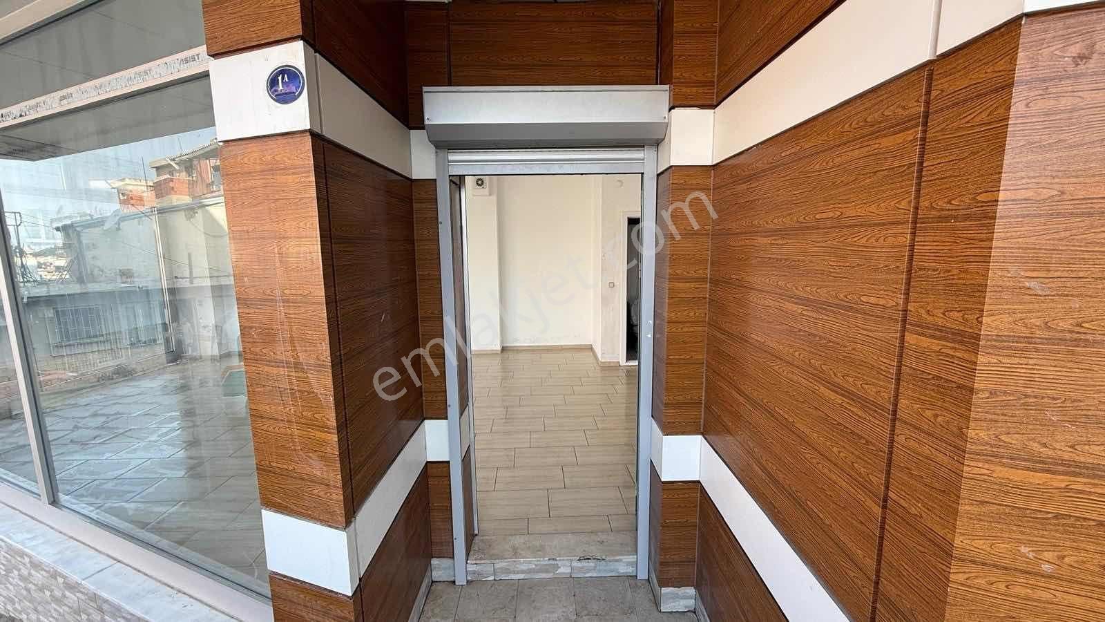 Karabağlar Gen. Kazım Özalpte Köşe Konum 40m² Cam Cephe Kiralık - Görsel 3