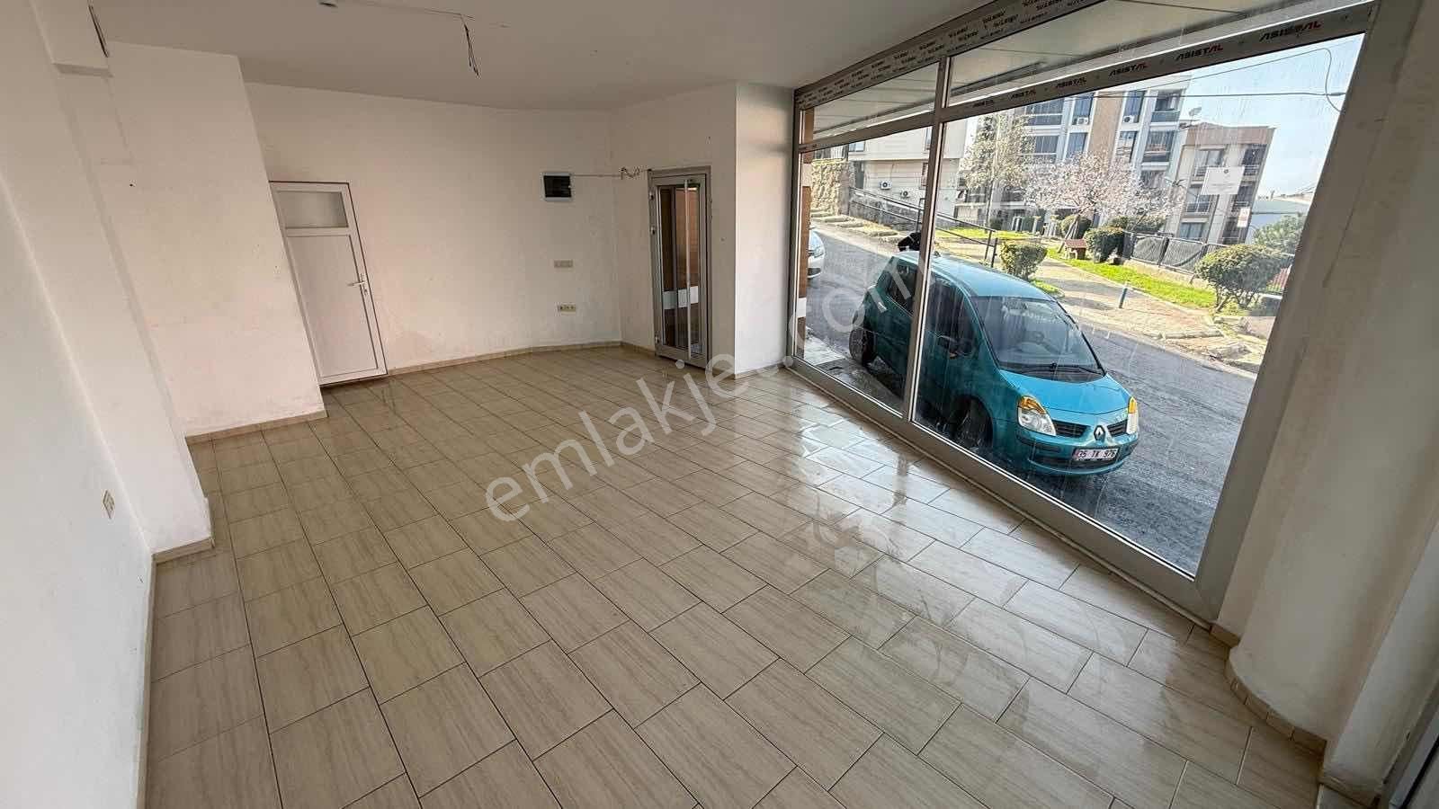 Karabağlar Gen. Kazım Özalpte Köşe Konum 40m² Cam Cephe Kiralık - Görsel 4