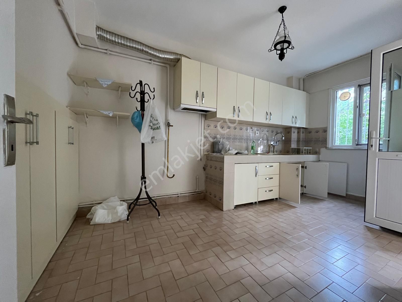 Büyükçekmece Yenimahalle De 2+1 Kiralık Daire Bahçe Kullanımlı - Görsel 6