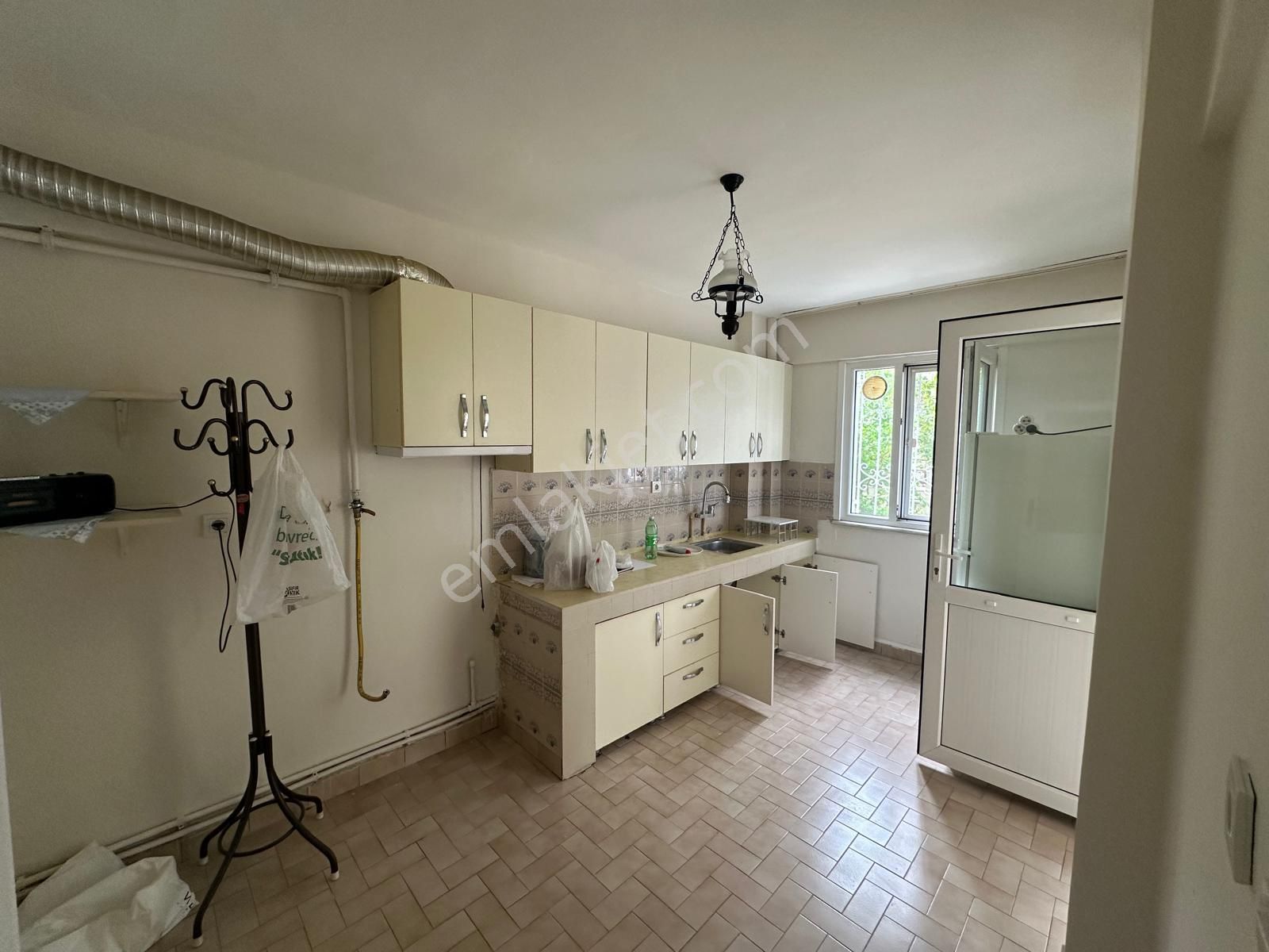 Büyükçekmece Yenimahalle De 2+1 Kiralık Daire Bahçe Kullanımlı - Görsel 4