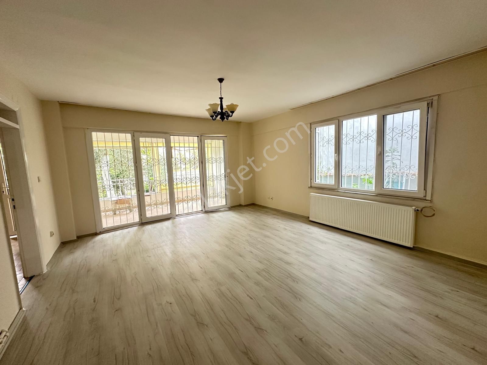 Büyükçekmece Yenimahalle De 2+1 Kiralık Daire Bahçe Kullanımlı - Görsel 2