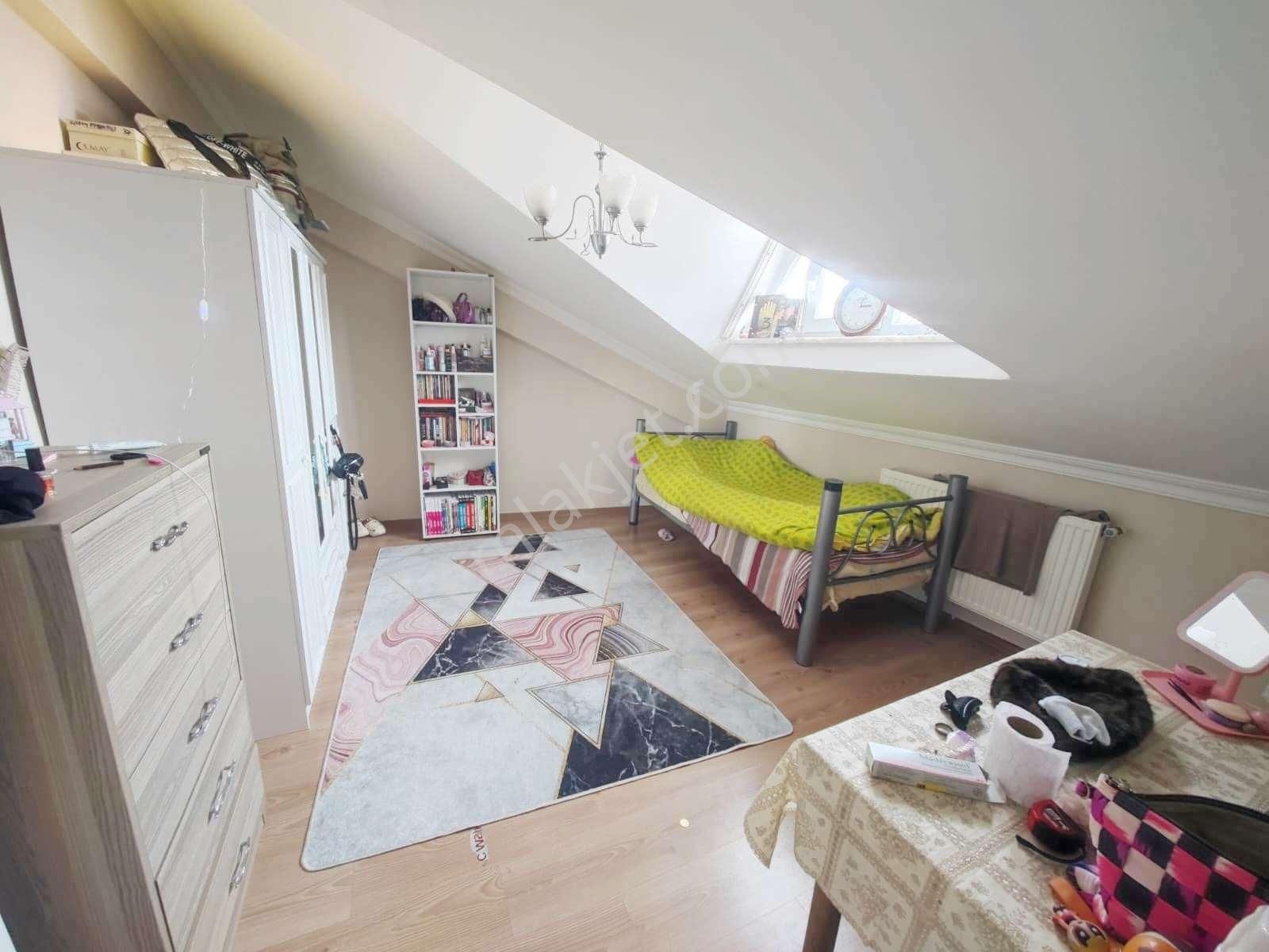 Fatih Emlak Tan 5+2 Dubks Ayrı Girişli 14 Yıllık Asansörlü - Görsel 21