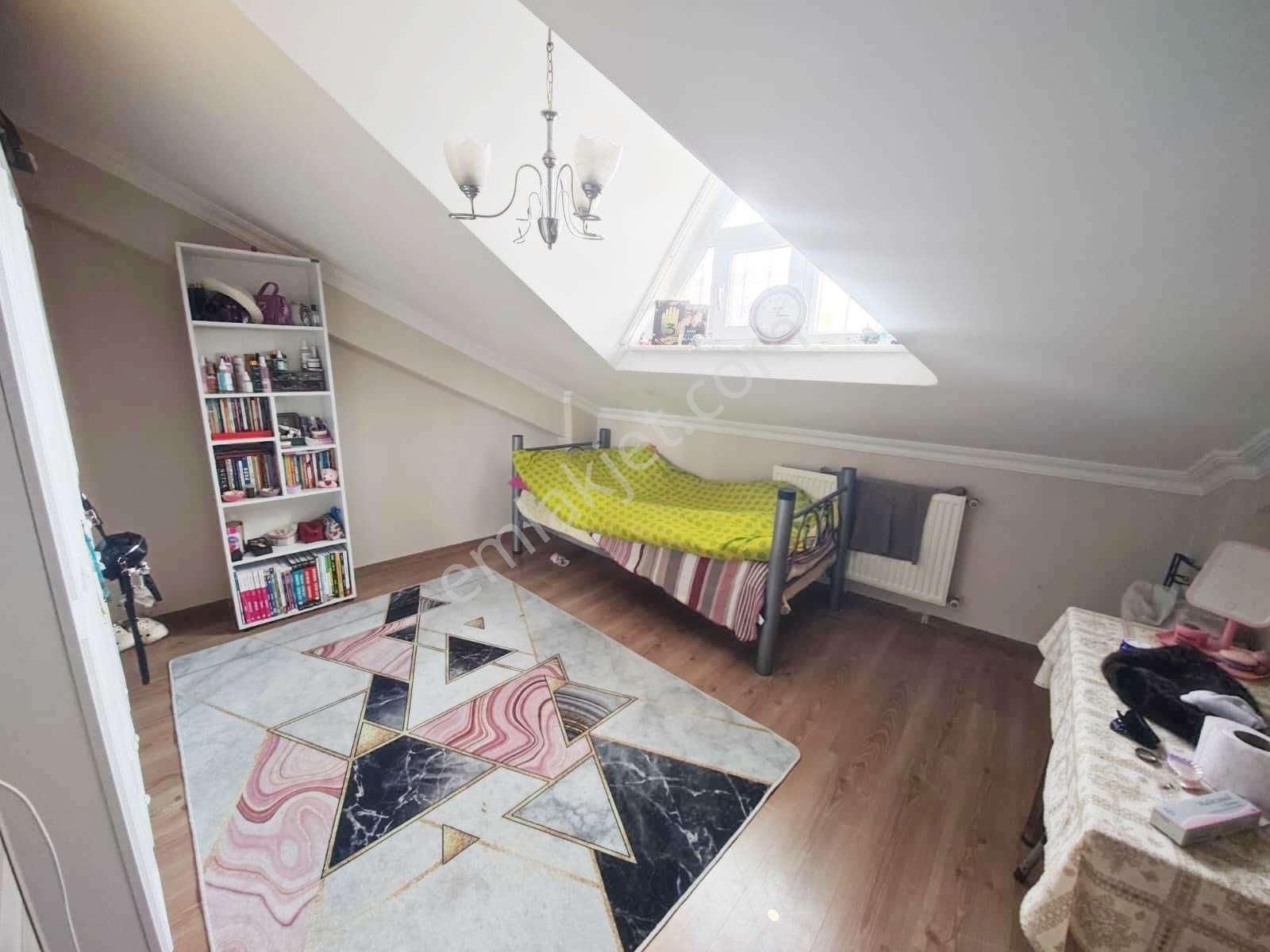 Fatih Emlak Tan 5+2 Dubks Ayrı Girişli 14 Yıllık Asansörlü - Görsel 22