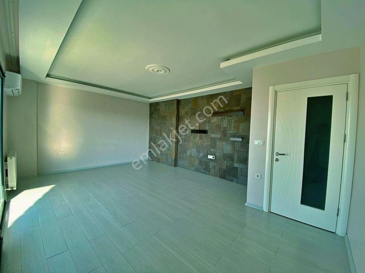 Uytundan Burhaniye'de Havuzlu Site İçinde Satılık 3+1 Lüks Daire - Görsel 4