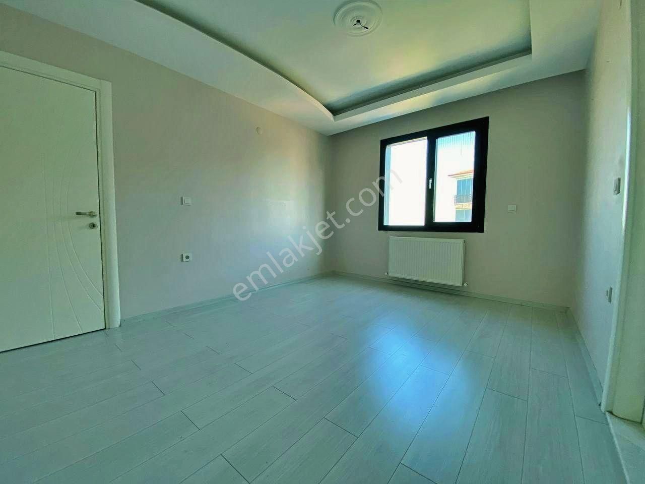 Uytundan Burhaniye'de Havuzlu Site İçinde Satılık 3+1 Lüks Daire - Görsel 32