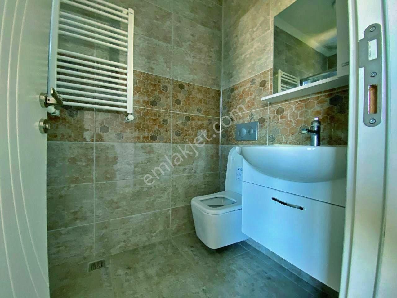 Uytundan Burhaniye'de Havuzlu Site İçinde Satılık 3+1 Lüks Daire - Görsel 30