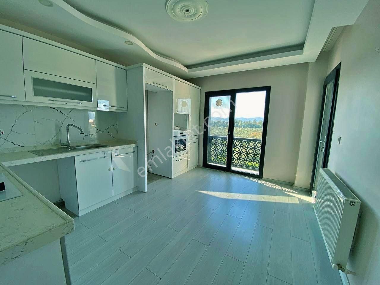 Uytundan Burhaniye'de Havuzlu Site İçinde Satılık 3+1 Lüks Daire - Görsel 11